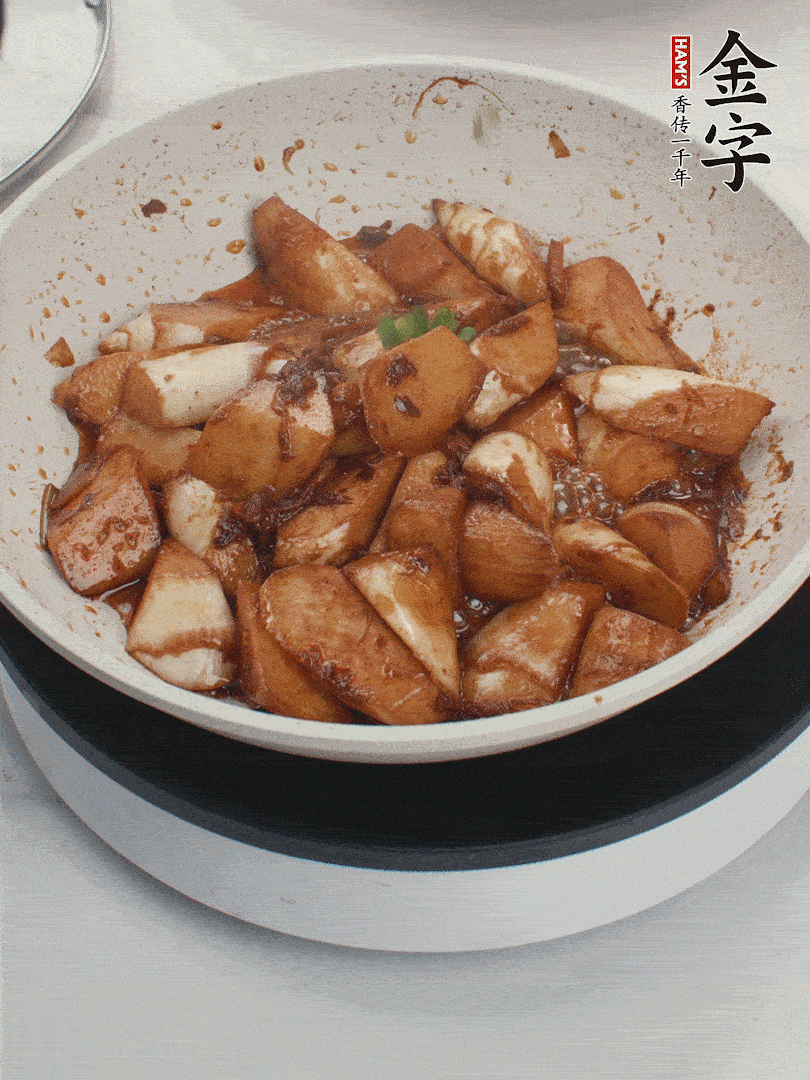 撒上一點(diǎn)小蔥花。