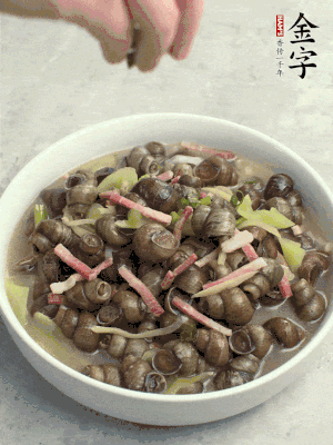 出鍋，撒點蔥花。