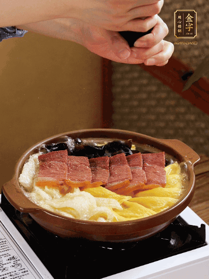 加水沒過食材，煮15-20分鐘